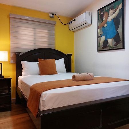 Hospedaje Los Lirios Chitre Ngoại thất bức ảnh