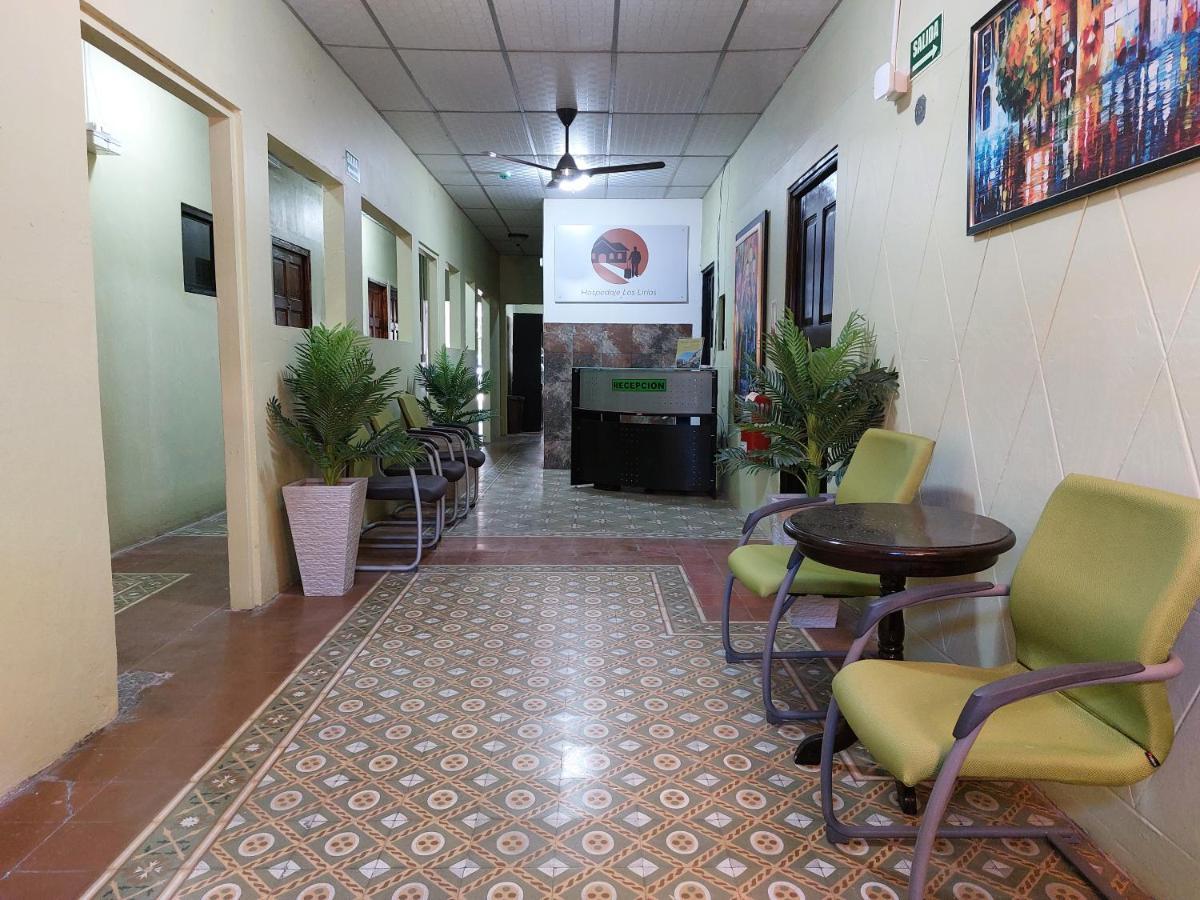 Hospedaje Los Lirios Chitre Ngoại thất bức ảnh