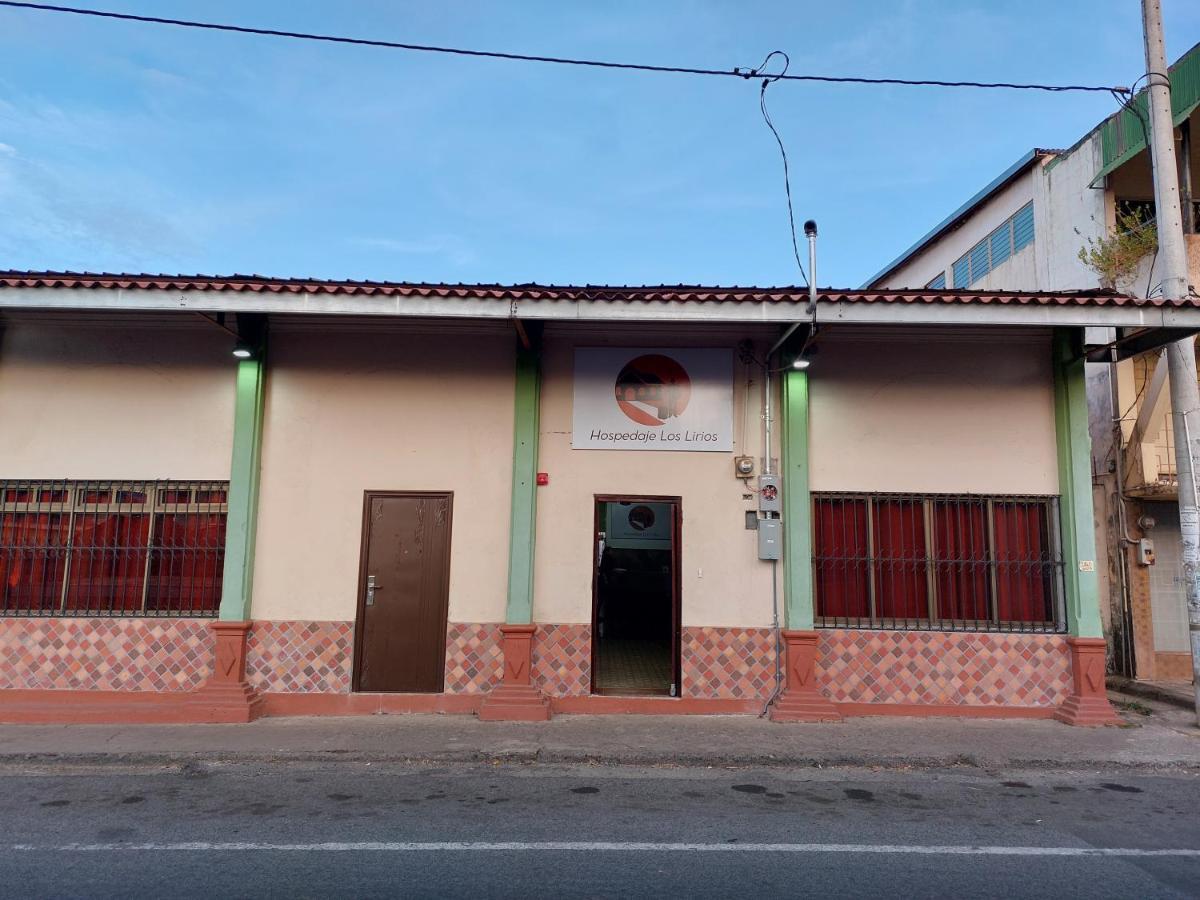 Hospedaje Los Lirios Chitre Ngoại thất bức ảnh