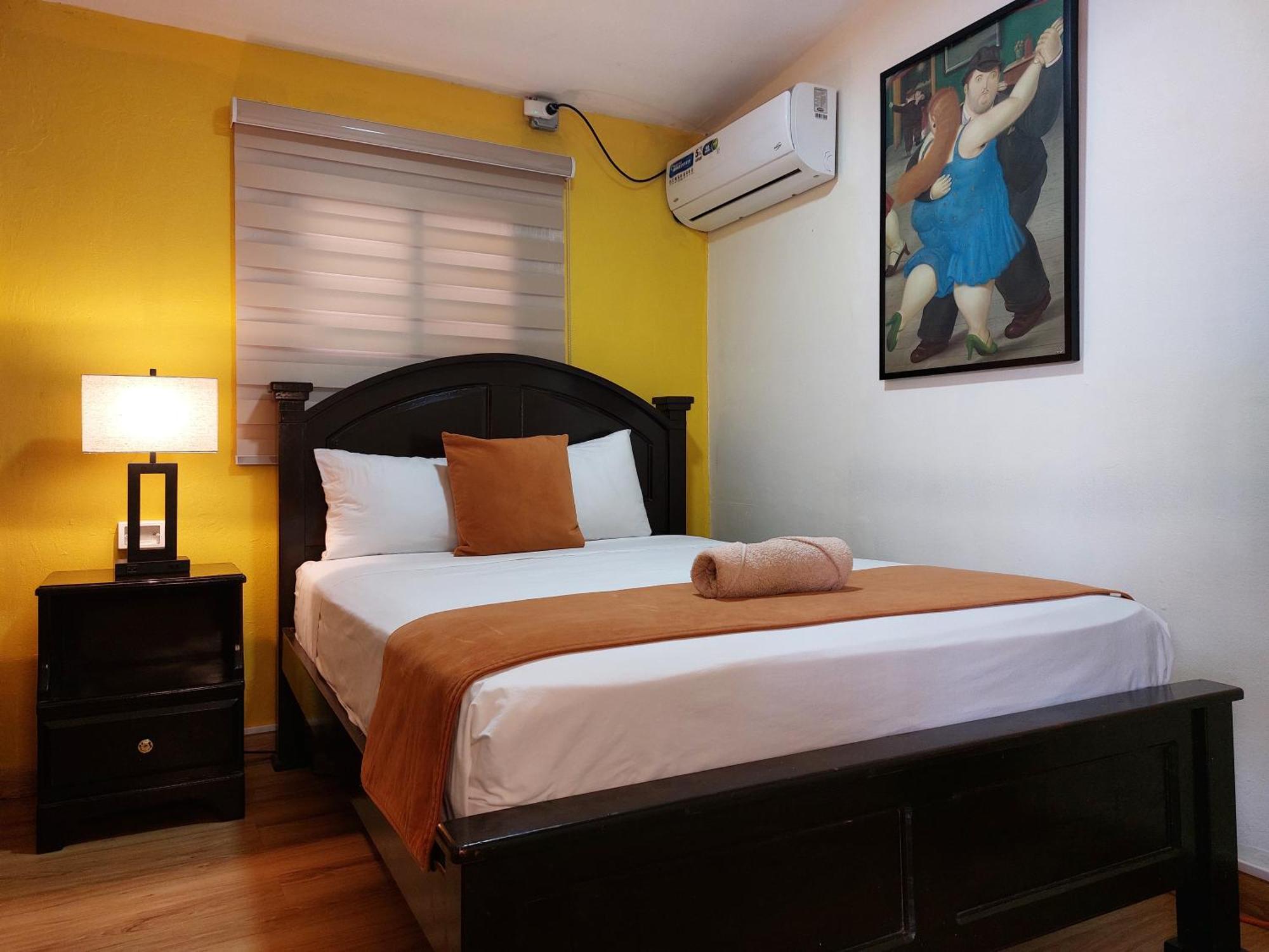 Hospedaje Los Lirios Chitre Ngoại thất bức ảnh